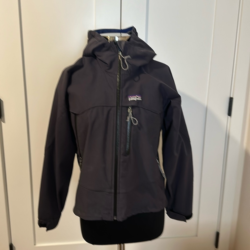 Patagonia lightweight jacket